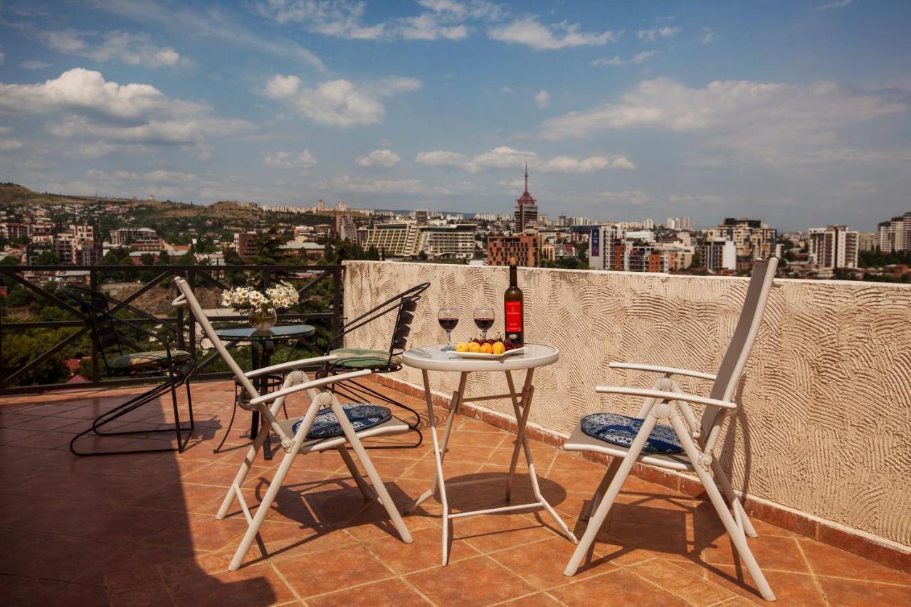 Caravan Villa Tbilisi Esterno foto