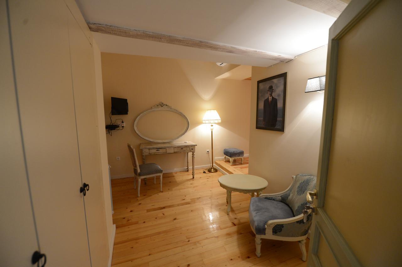 Caravan Villa Tbilisi Esterno foto