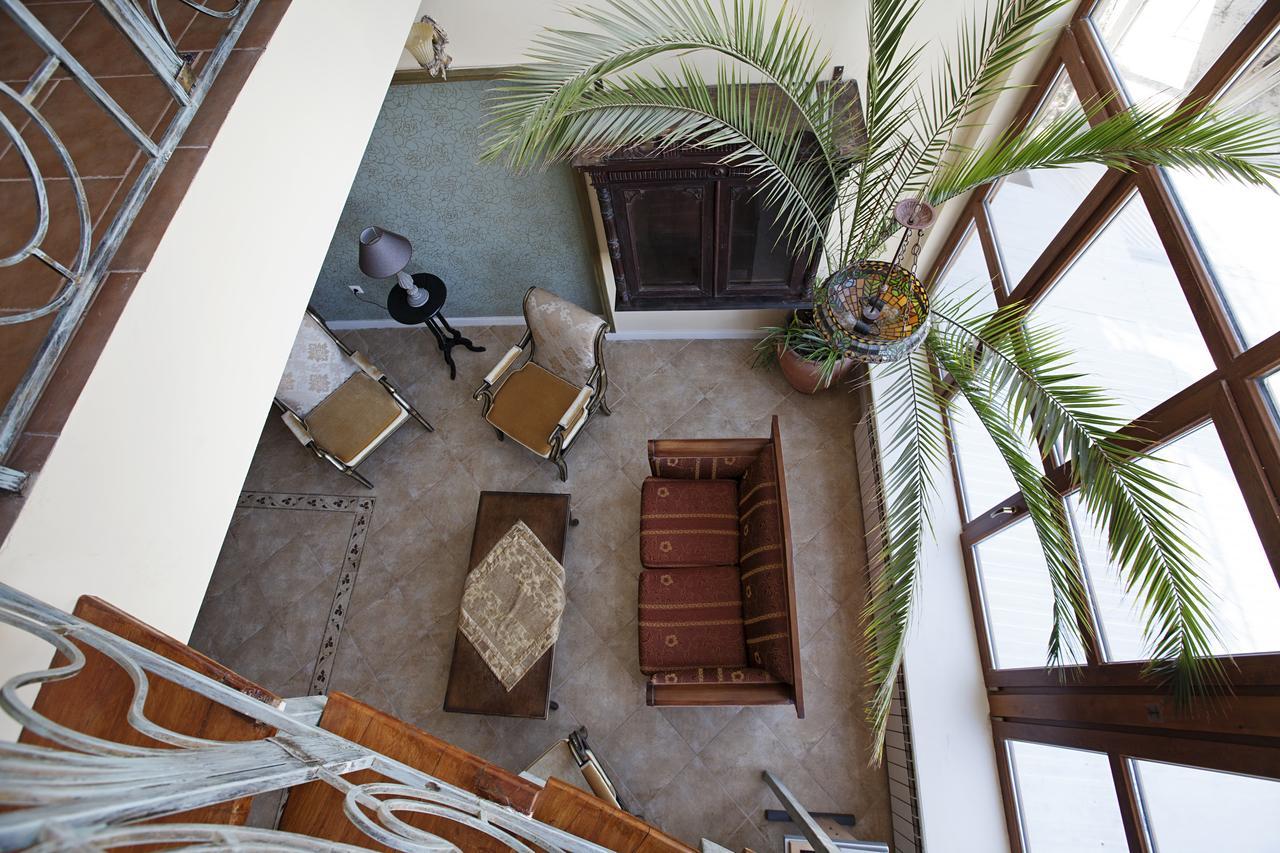 Caravan Villa Tbilisi Esterno foto