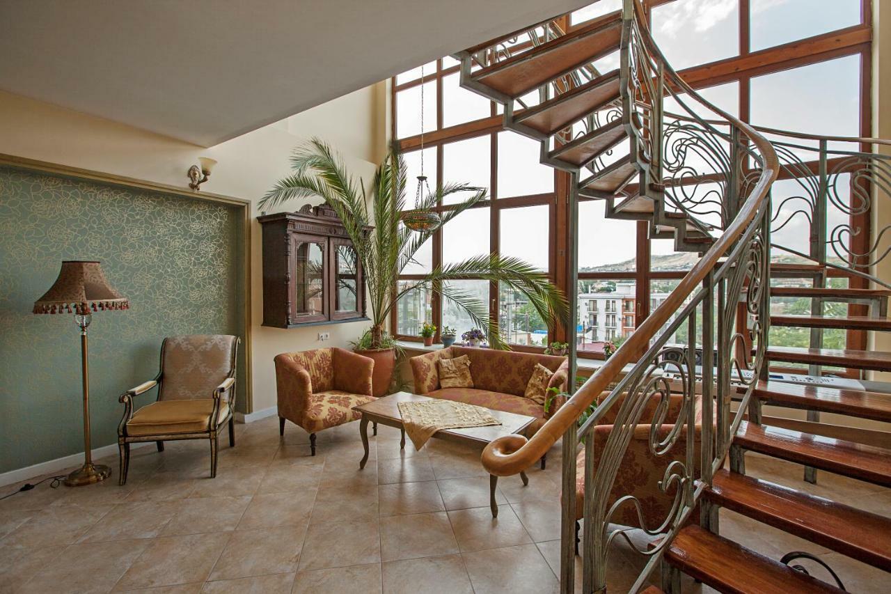 Caravan Villa Tbilisi Esterno foto