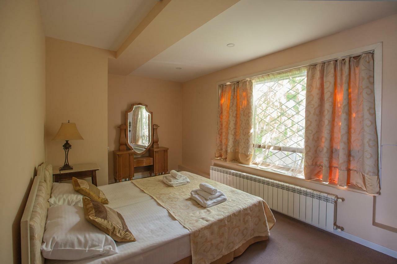 Caravan Villa Tbilisi Esterno foto