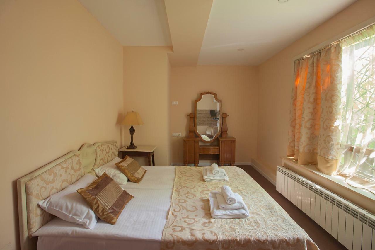 Caravan Villa Tbilisi Esterno foto